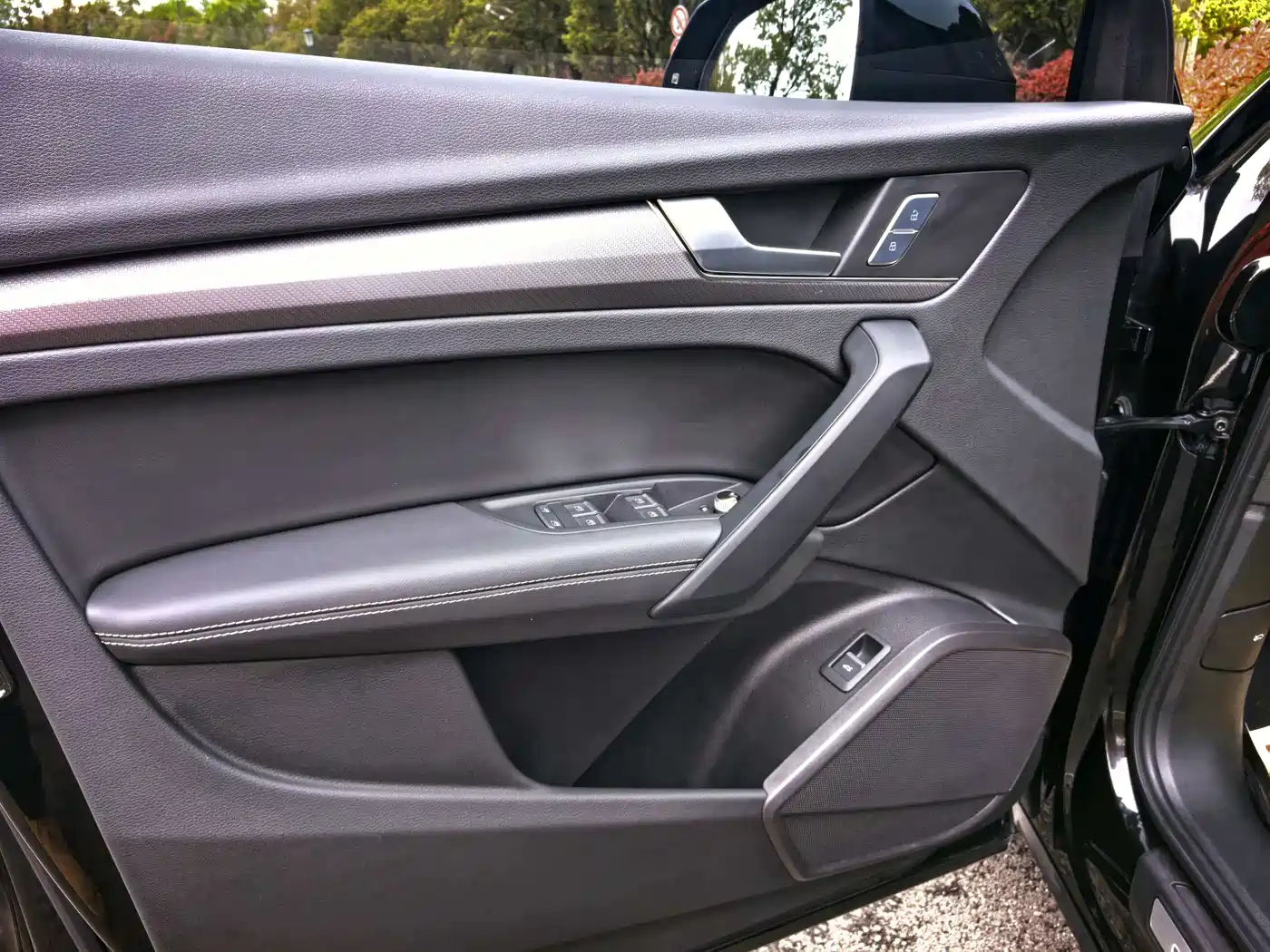 Audi Q5L 2023 40T Luxury Dynamic фото 6