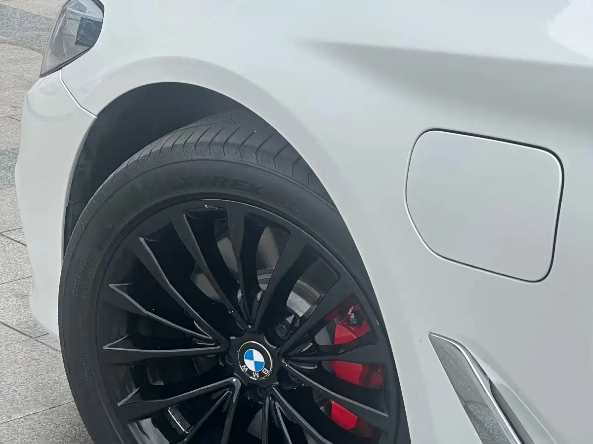 BMW 5 SERIES NEW ENERGY