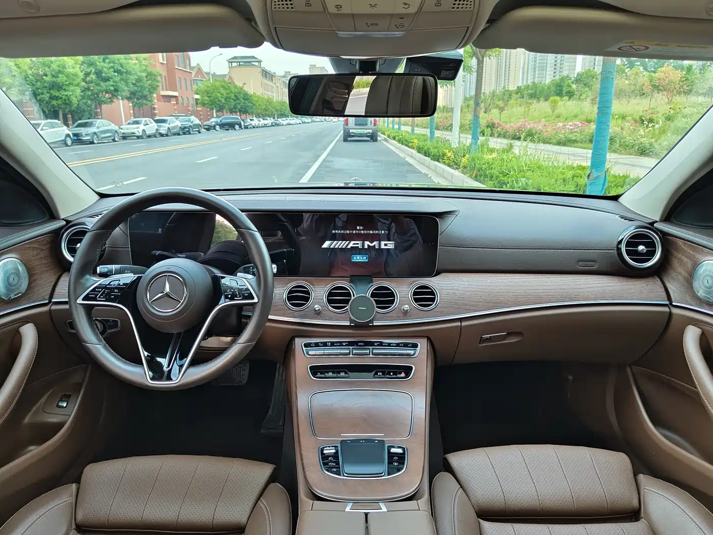 Mercedes-Benz E-Class 2022 Second Facelift E 300 L Luxury фото 22