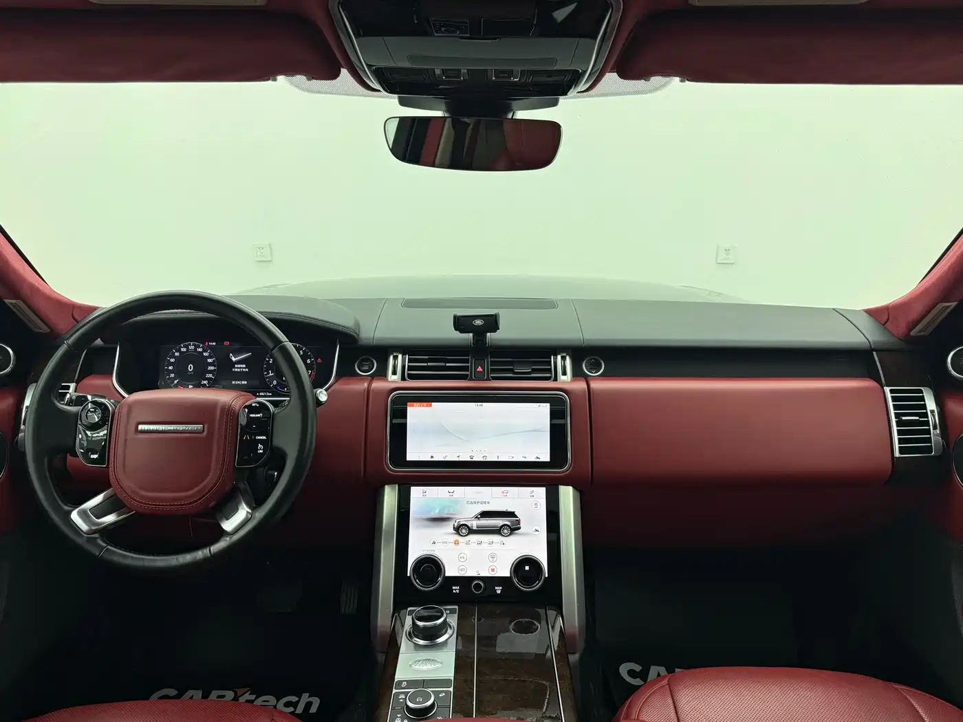 Land Rover Range Rover 2021 3.0 L6 Golden Age Edition фото 13