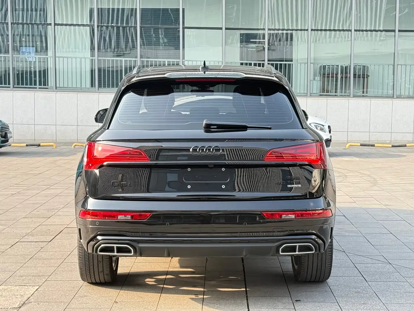 Audi Q5L 2024 Model 40 TFSI Luxury Dynamic фото 5