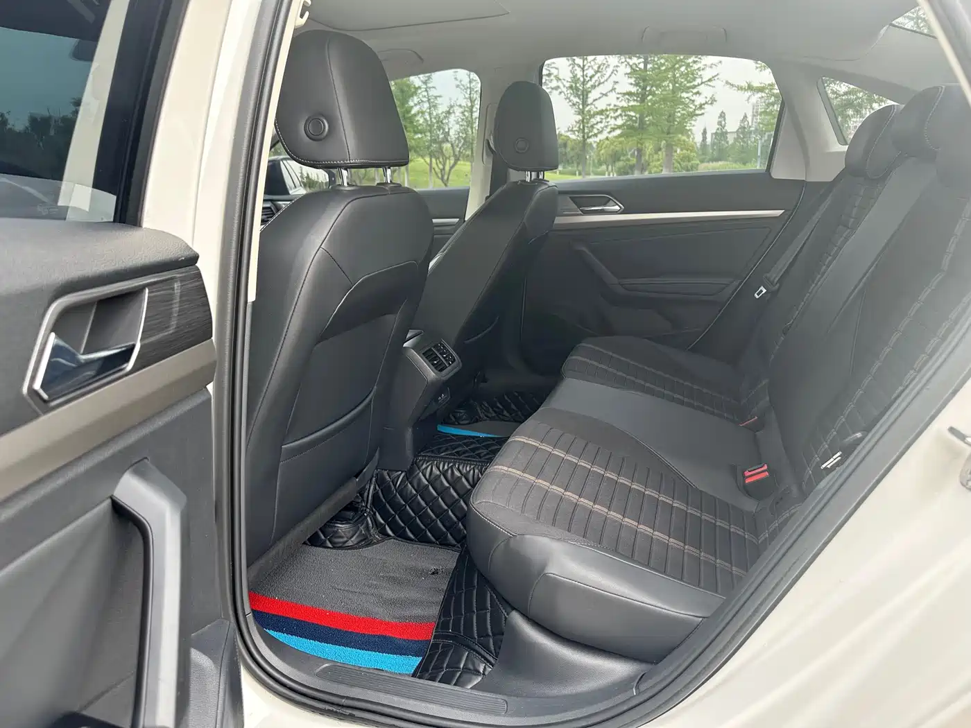 Volkswagen Lavida 2022 1.5L Auto Comfort Edition фото 8