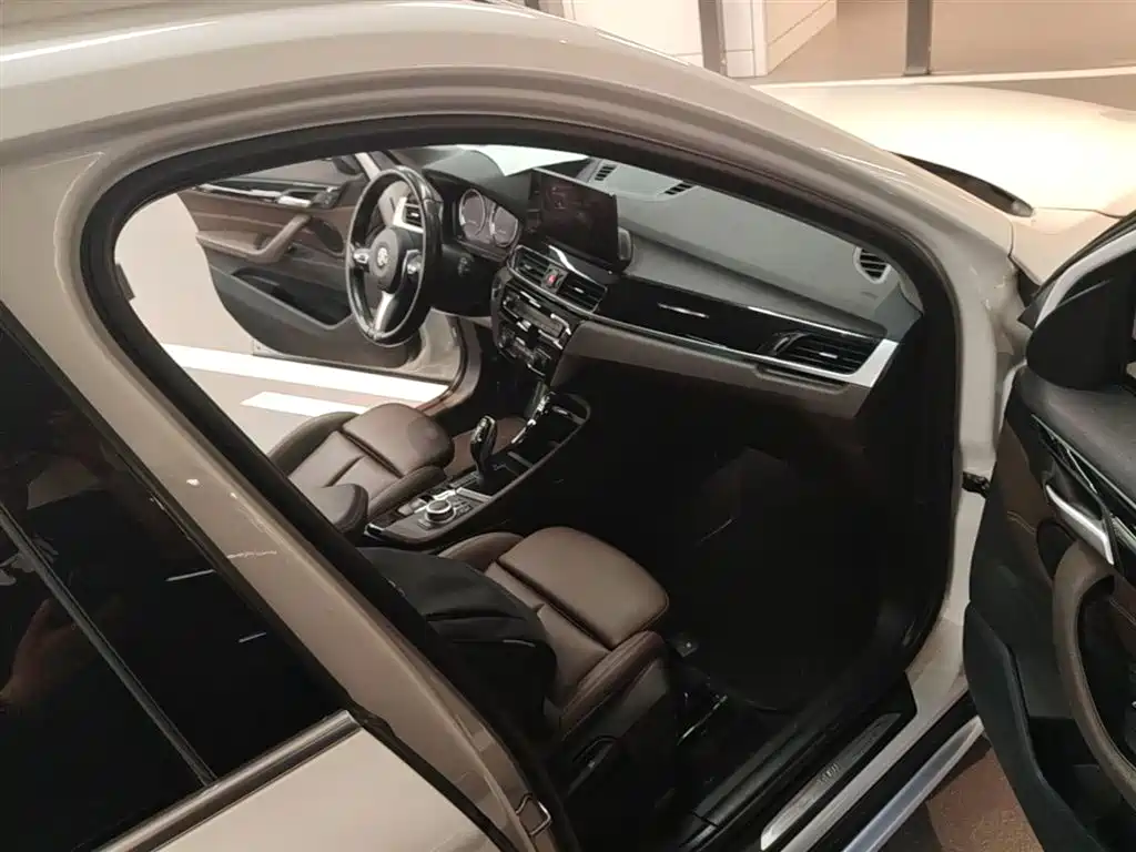BMW X1 2020 sDrive20Li Premium Edition фото 11
