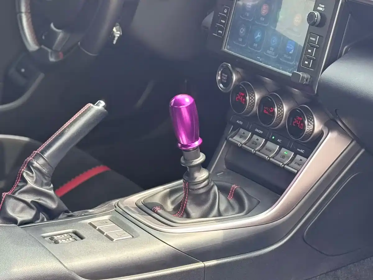 Subaru BRZ 2022 2.4L Manual фото 8