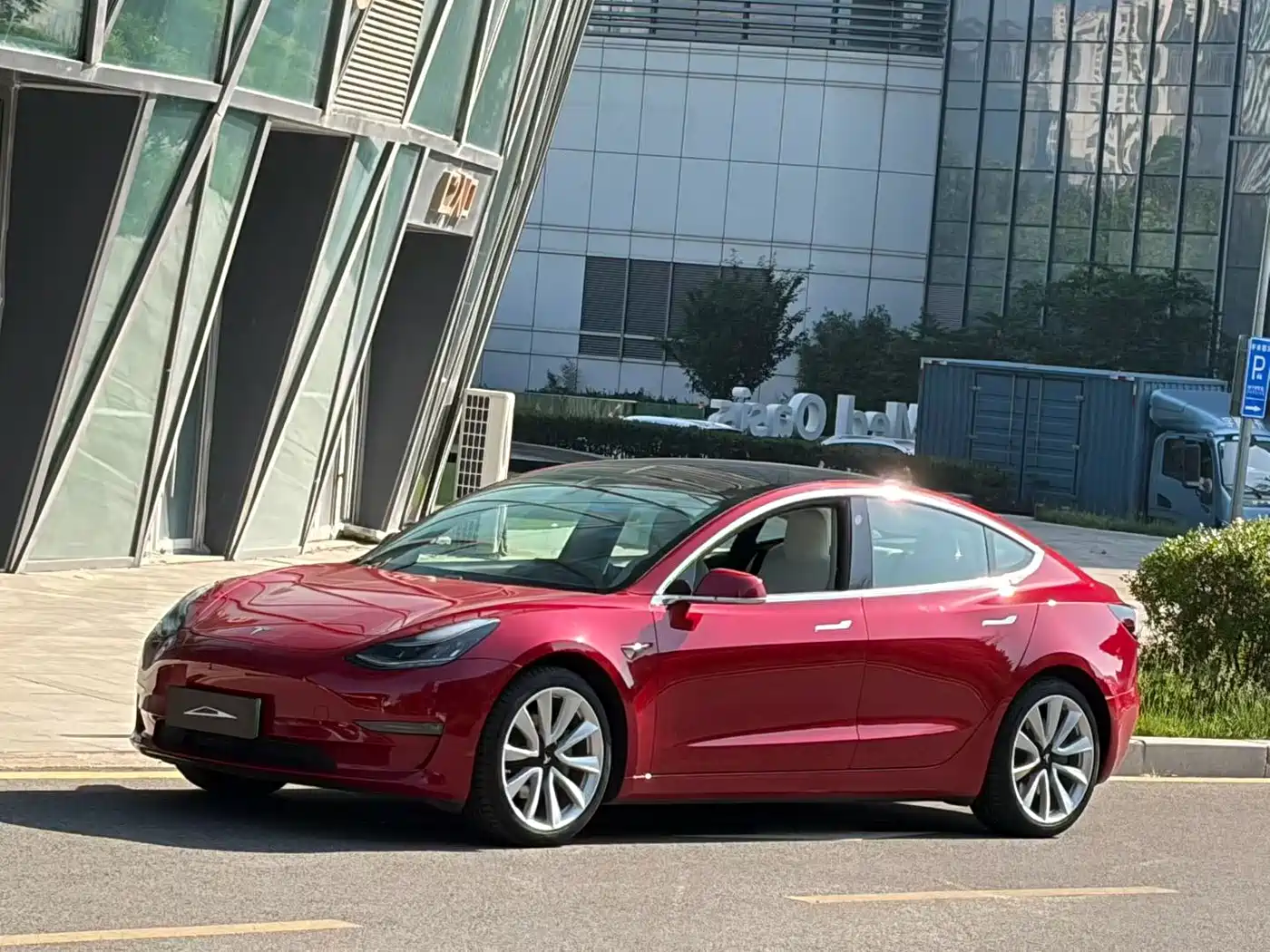 Tesla Model 3 2020 Facelift Long Range Rear-Wheel Drive