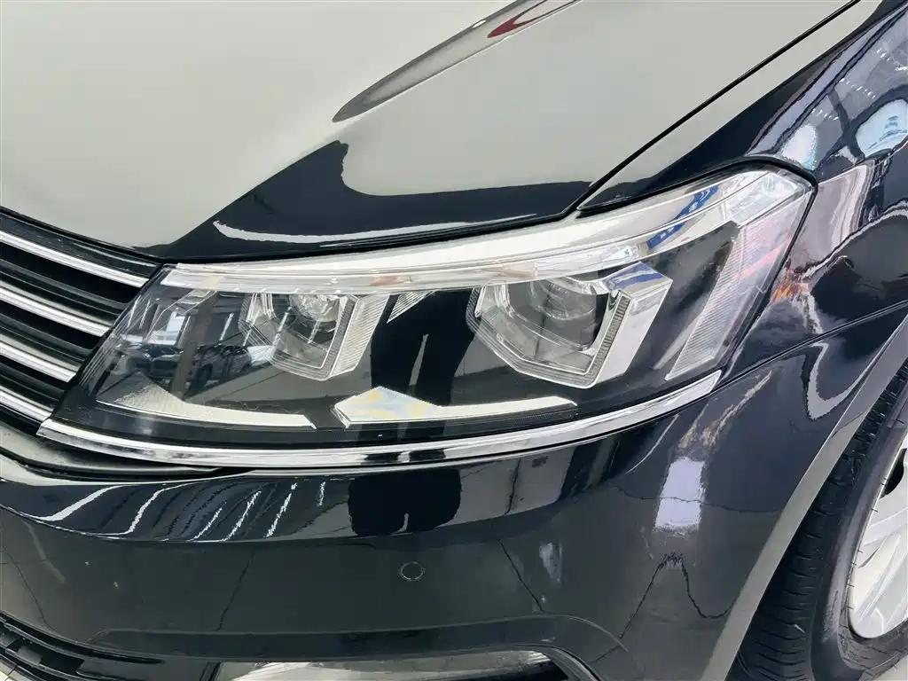 Volkswagen Lavida 2017 230TSI DSG Comfort Edition фото 11