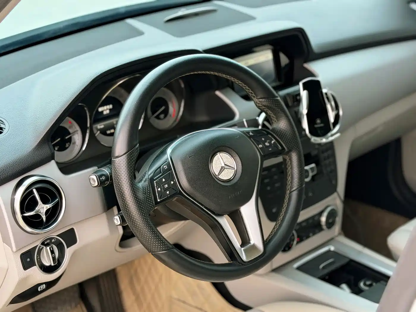 Mercedes-Benz GLK-Class 2013 Facelift GLK 300 4MATIC Fashion фото 8