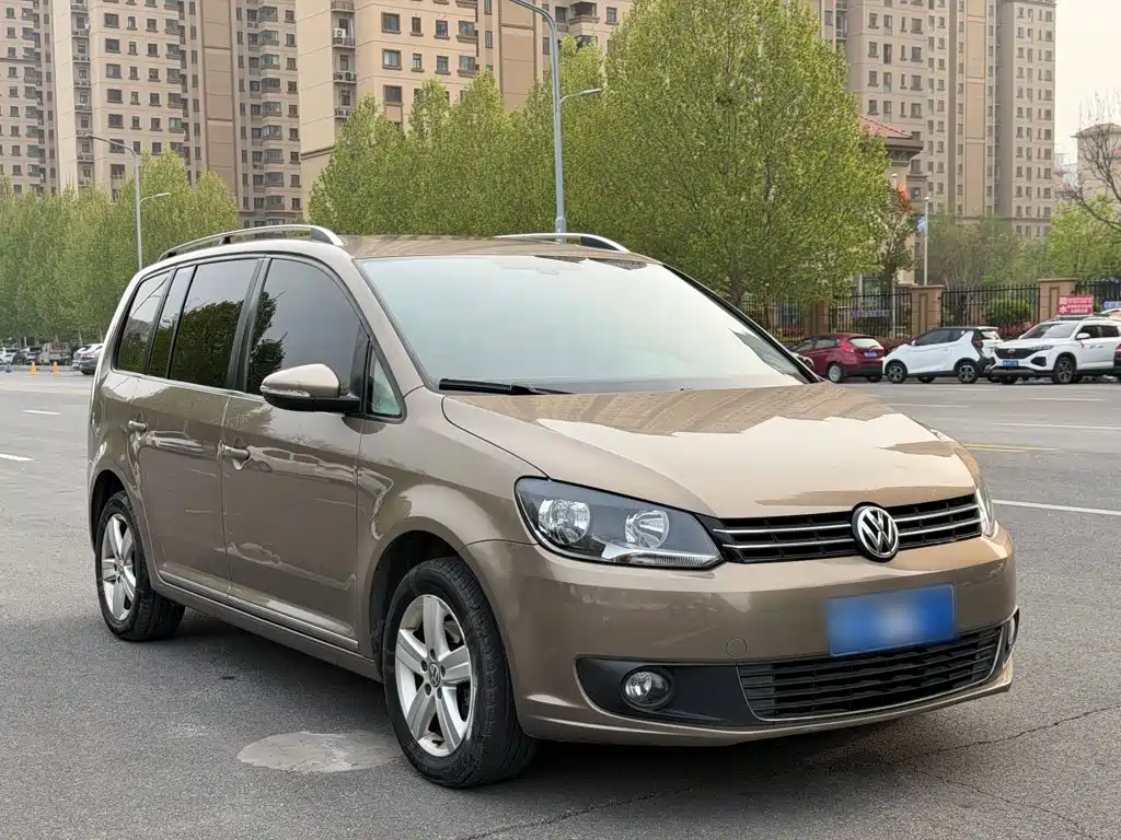 Volkswagen Touran 2016 2015 1.4T DSG Comfort Edition 5-seater