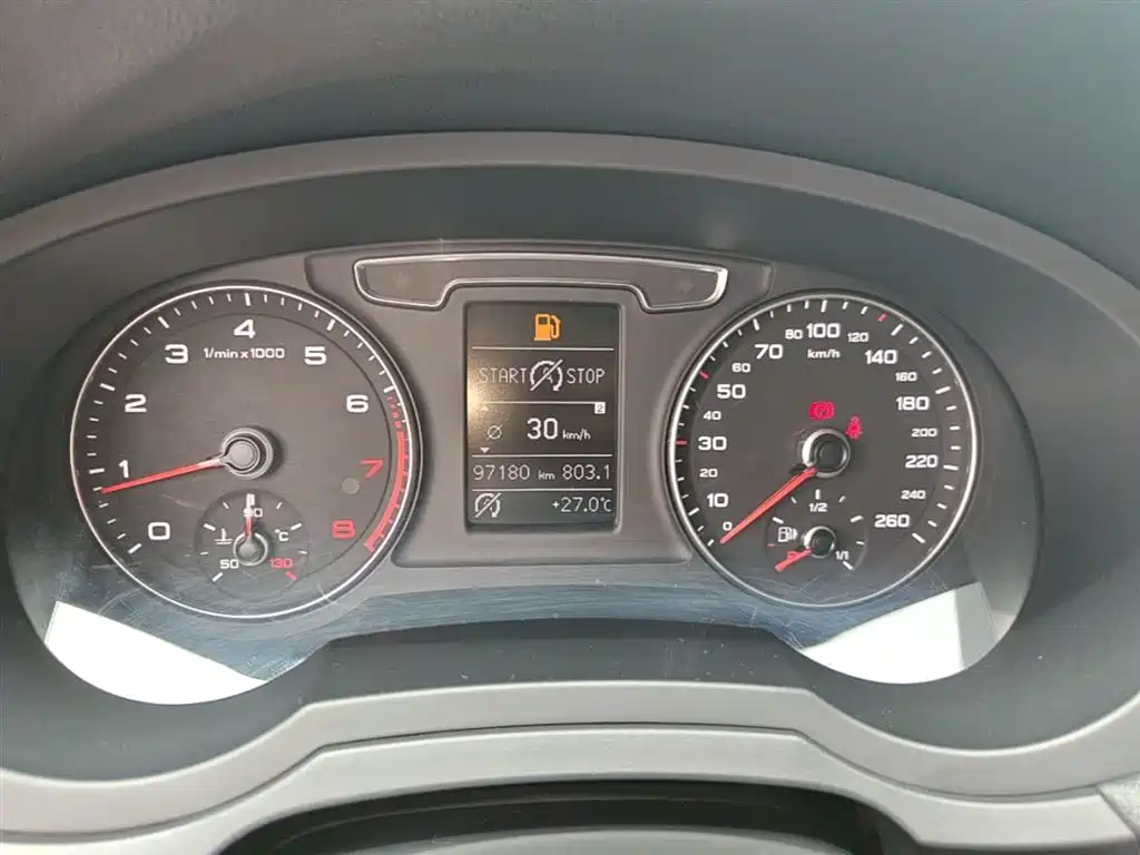 Audi Q3 2018 30th Anniversary Edition 35 TFSI Sport фото 12
