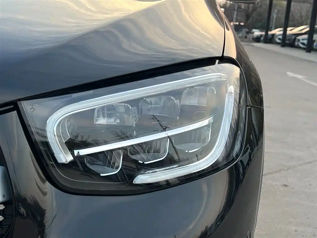 Mercedes-Benz GLC 2020 GLC 260 L 4MATIC Luxury фото 4
