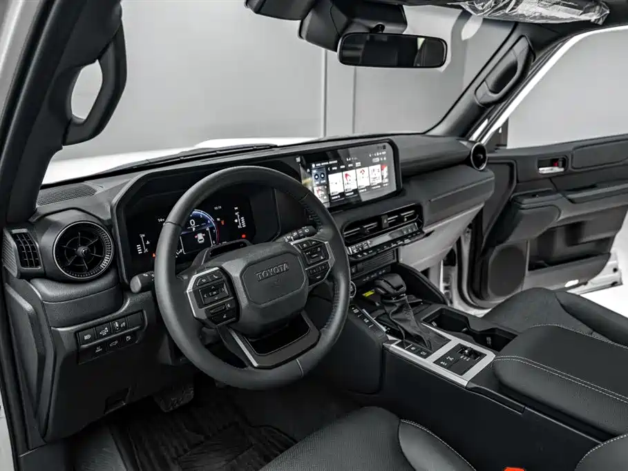 Toyota Prado 2024 2.4T All-Terrain TX Edition 5-Seater фото 17