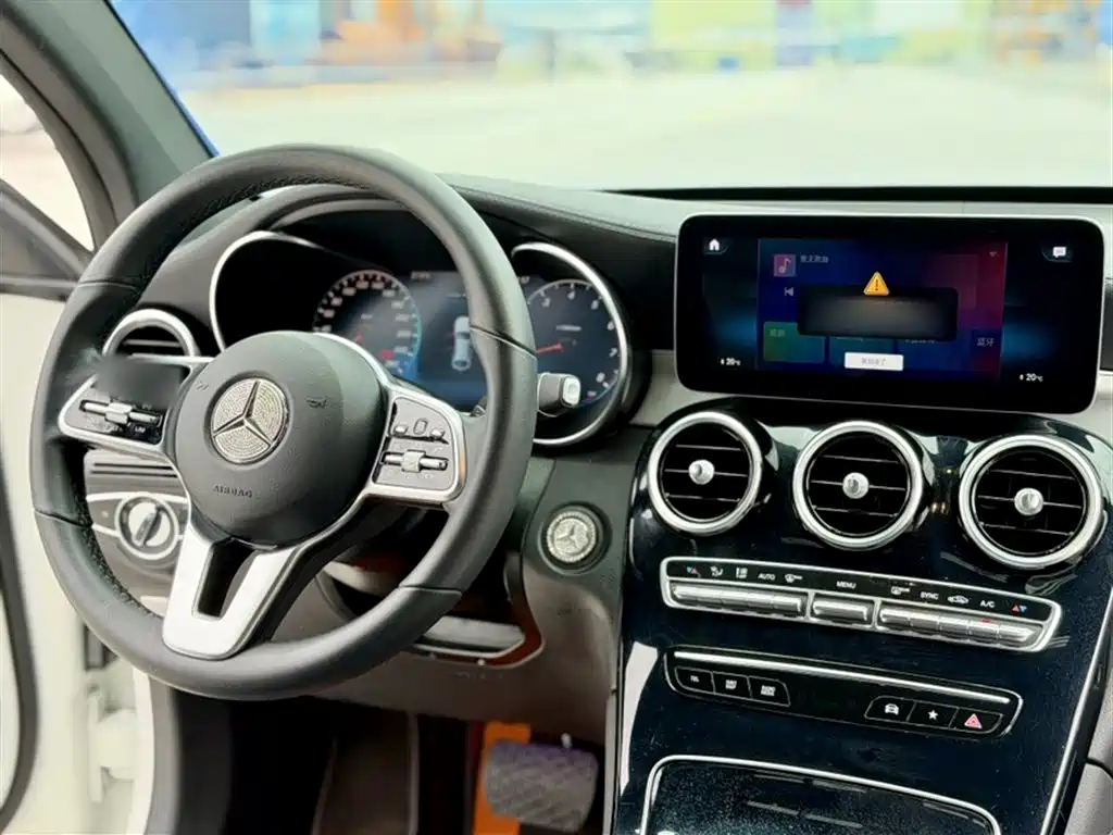 Mercedes-Benz GLC Coupe 2020 GLC 260 4MATIC Coupe SUV фото 5
