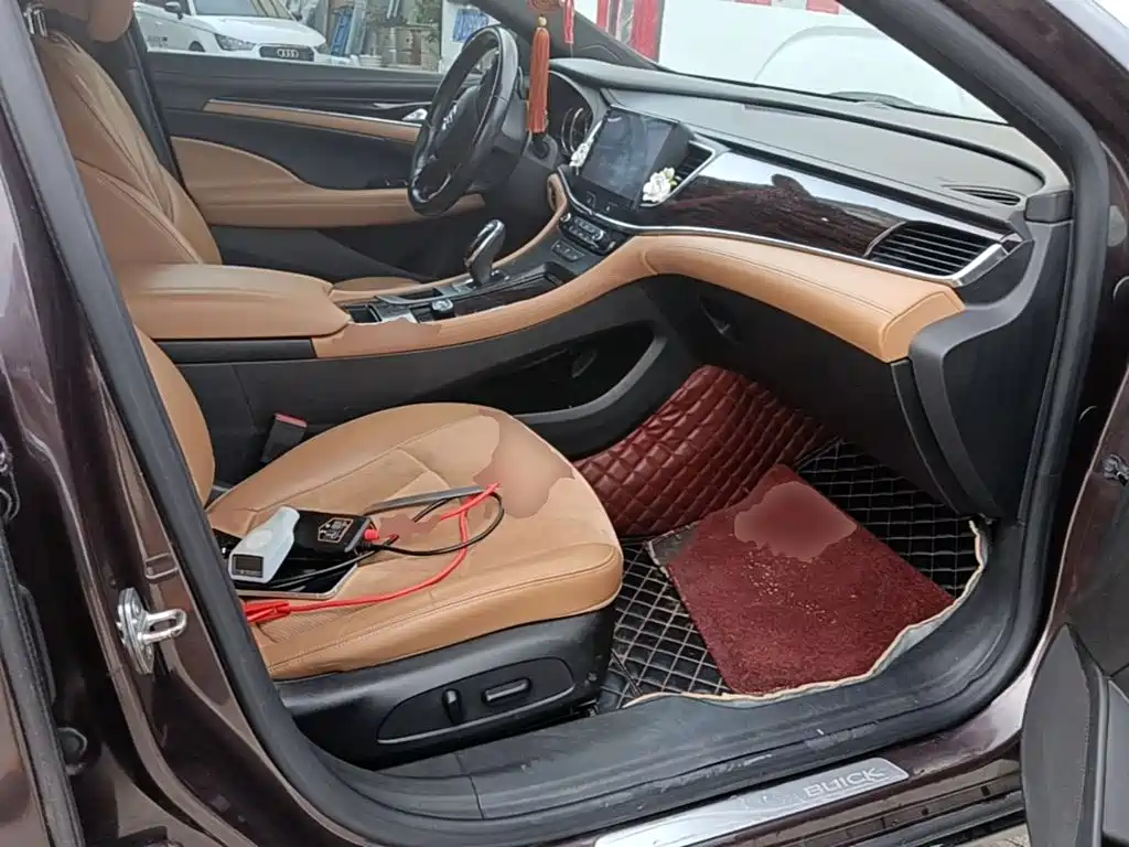 Фото 25 - Buick LaCrosse