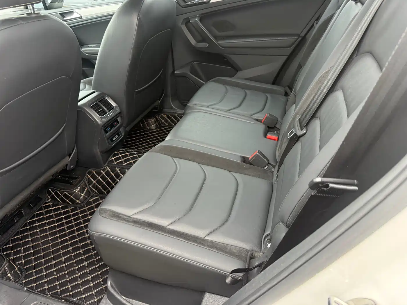 Volkswagen Tiguan L 2017 330TSI Automatic 2WD Comfort Edition фото 5
