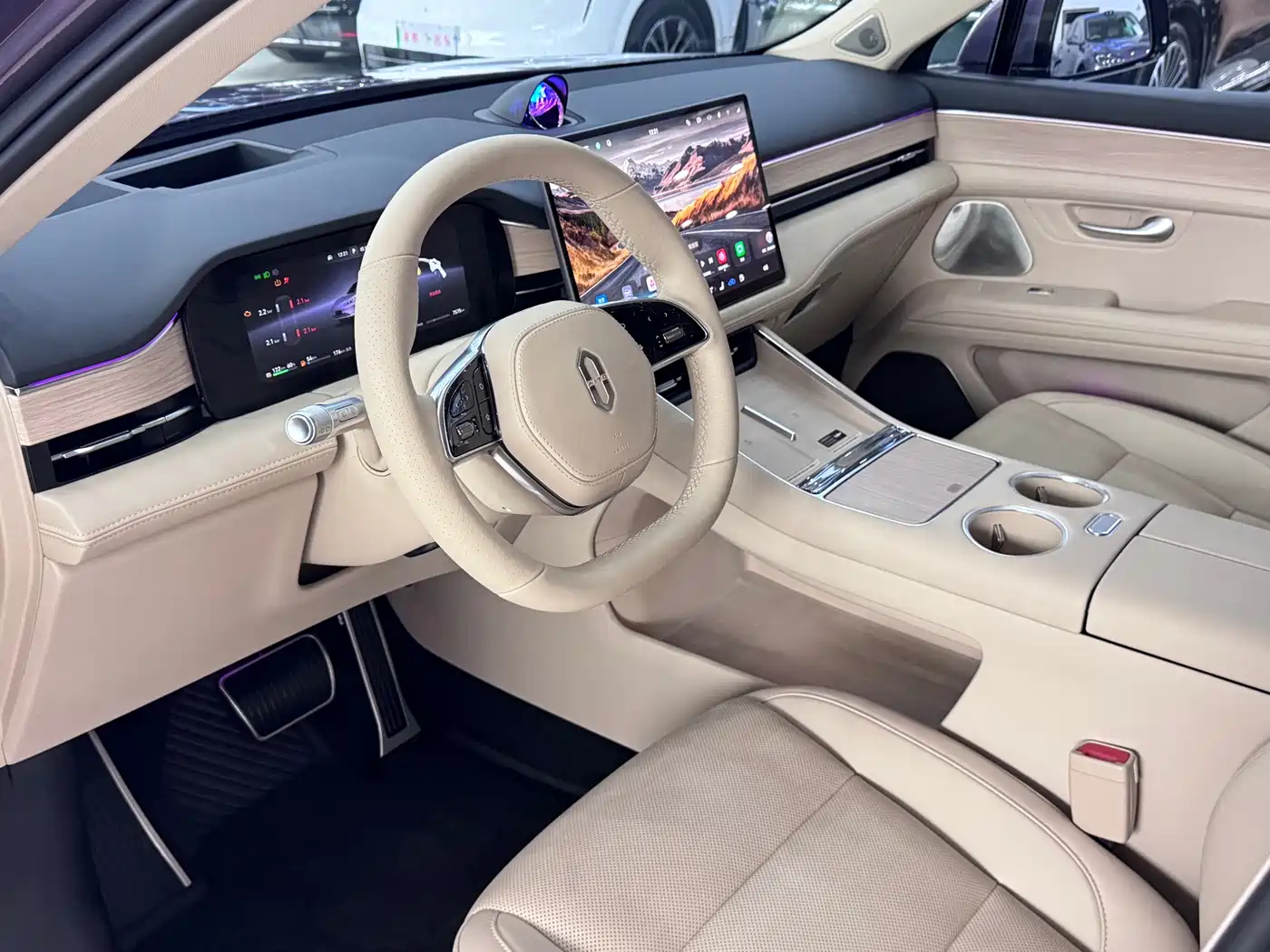 AITO Wenjie AITO M5 2025 Extended Range Ultra AWD фото 6