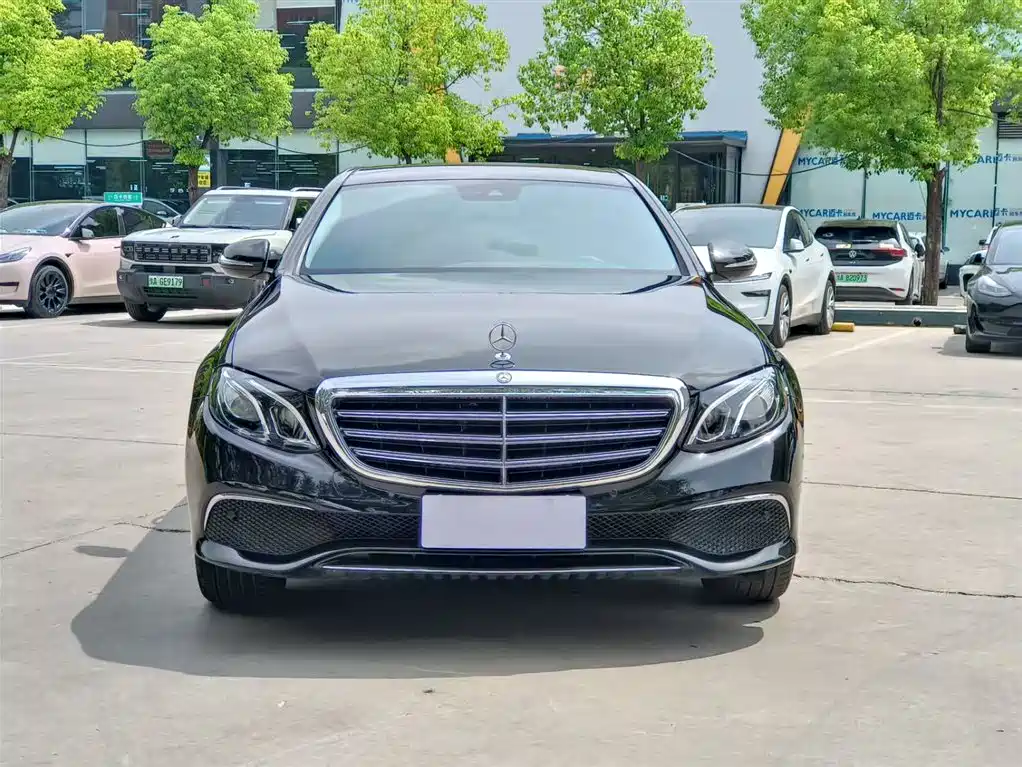 Mercedes-Benz E-Class 2016 E 200 L Sport Type фото 2
