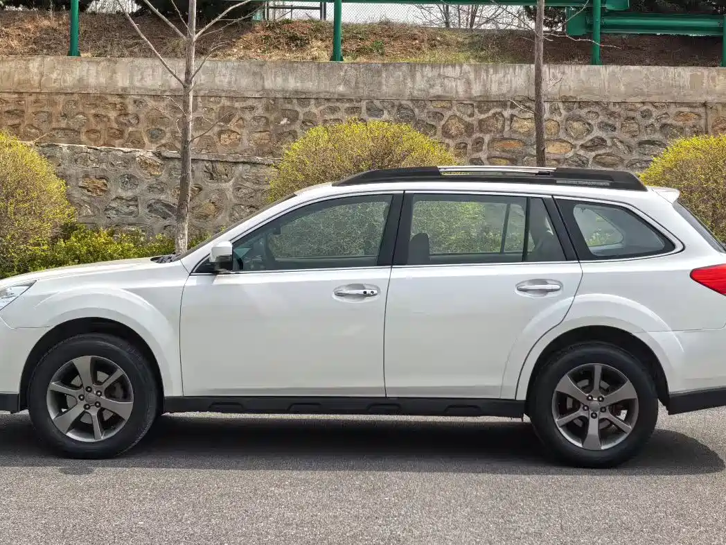 Subaru Outback 2014 2.5i Elegance Smart Edition фото 3