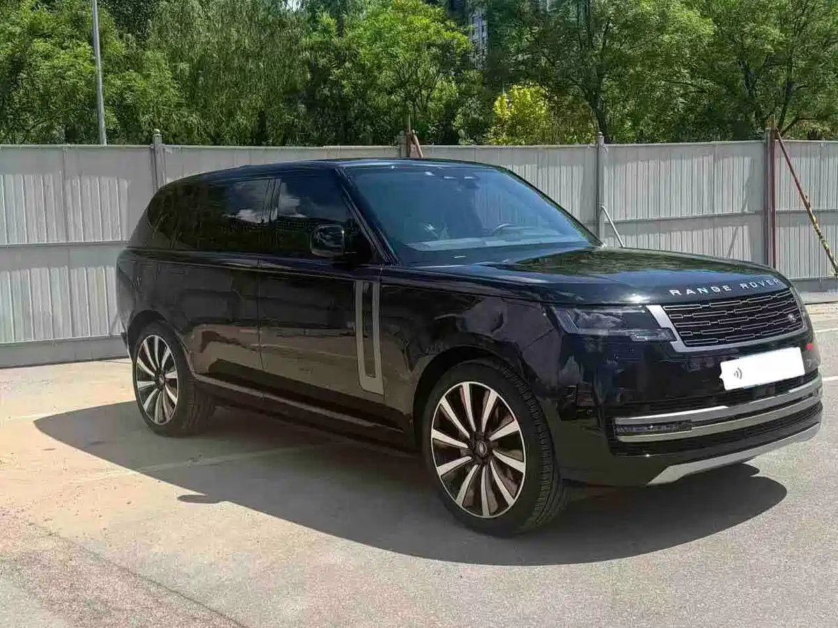 Land Rover Range Rover 2025 3.0 L6 400PS Flourishing Era Extended Wheelbase фото 2