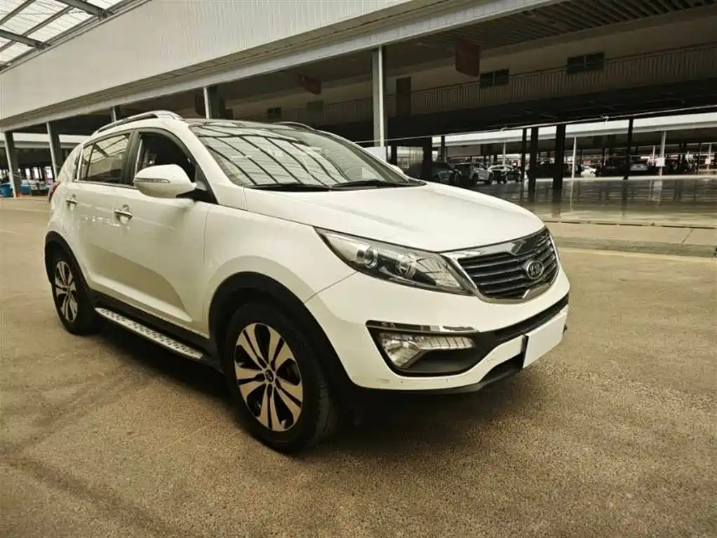 Kia Sportage 2014 2.0L Automatic 2WD DLX фото 3