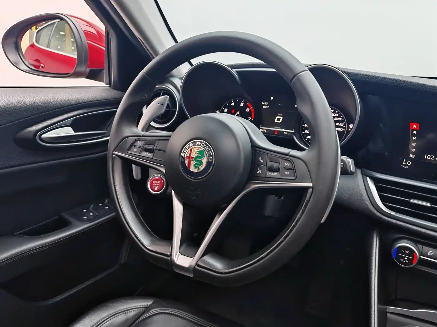 Alfa Romeo Giulia 2019 2017 2.0T 280HP Luxury Edition