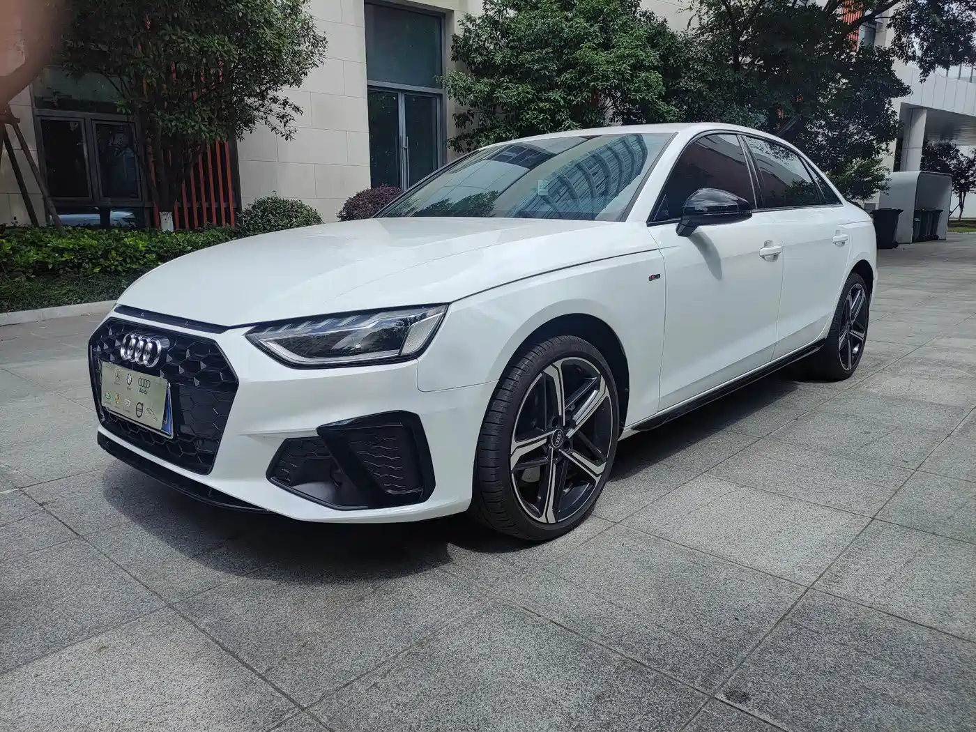 Audi A4L 2024 40 TFSI Luxury Dynamic (Starry Night Edition)