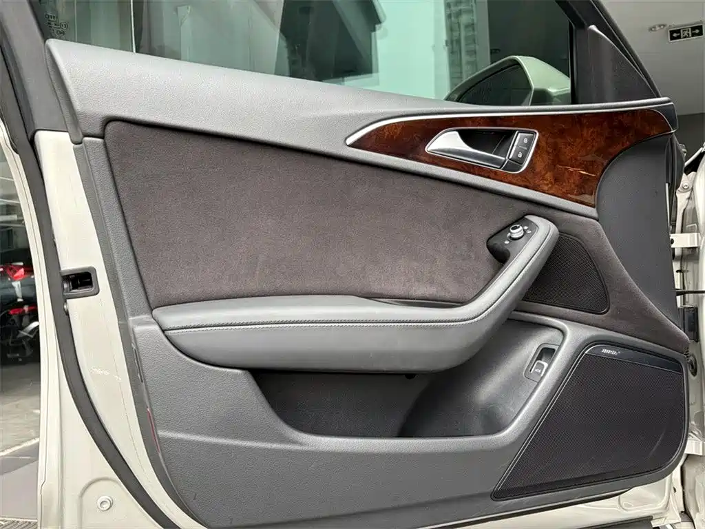 Audi A6L 2016 30 FSI Comfort фото 15