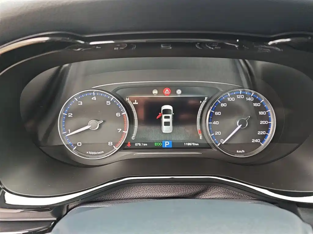 GAC Trumpchi Trumpchi M8 2018 320T Exclusive Edition фото 12