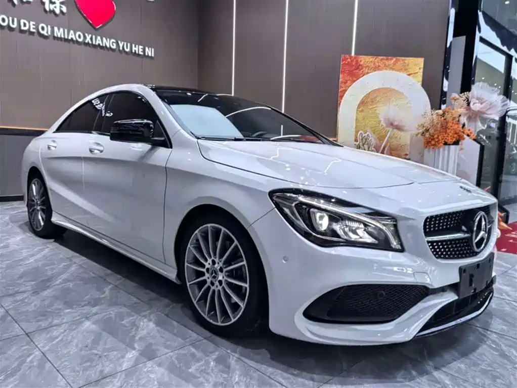 Mercedes-Benz CLA (Import) 2016 CLA 220 4MATIC фото 3