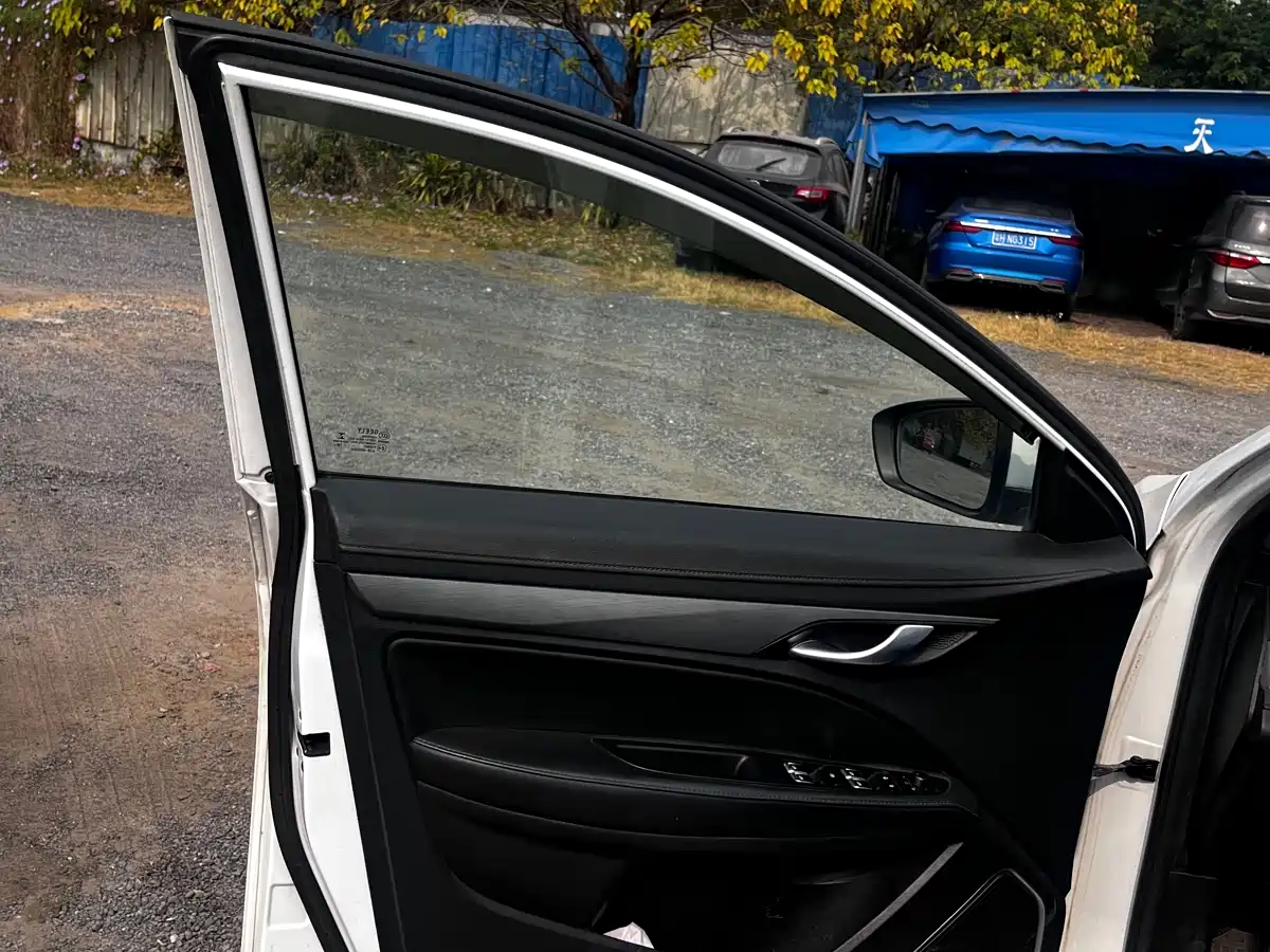 GEELY AUTOMOBILE EMGRAND NEW ENERGY