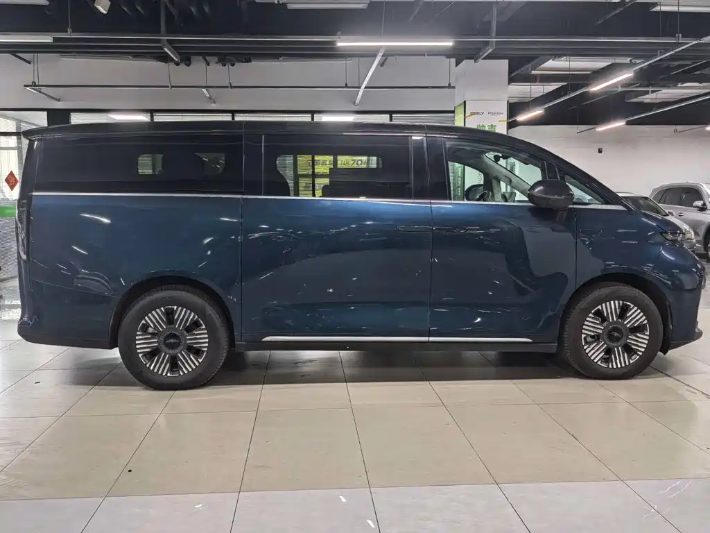 Geely Galaxy Yizhen L380 2025 2024 116kWh 6-Seater 2WD Pro