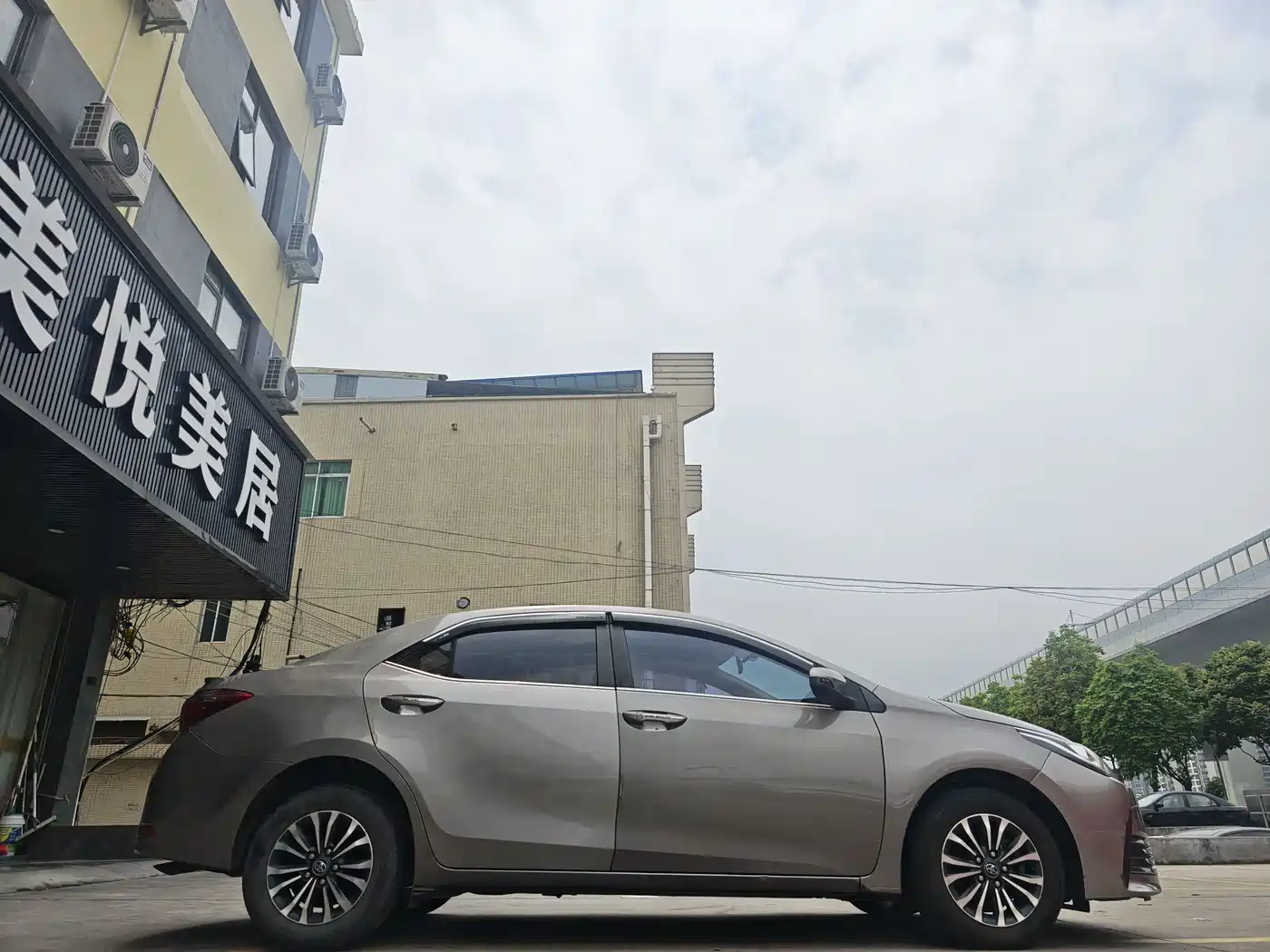 Toyota Corolla 2017 1.2T CVT GL фото 4