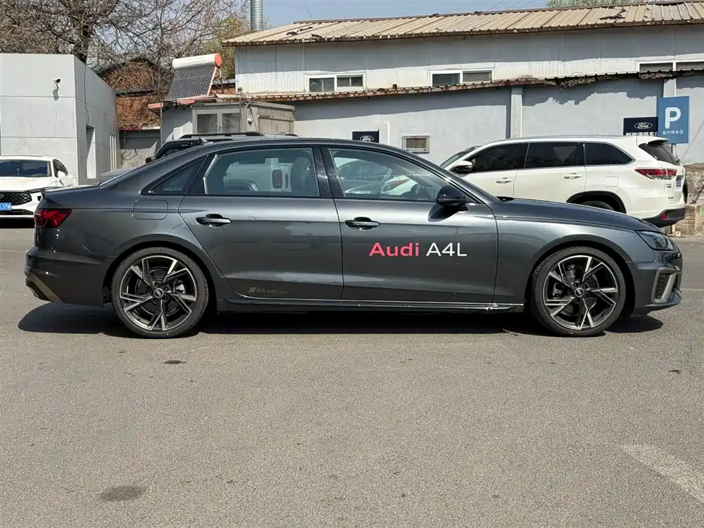 Audi A4L 2024 40 TFSI quattro RS Kit Speed Edition фото 5