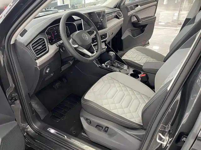 Volkswagen Tayron 2023 280TSI 2WD Luxury Plus Advanced Edition — фото 5