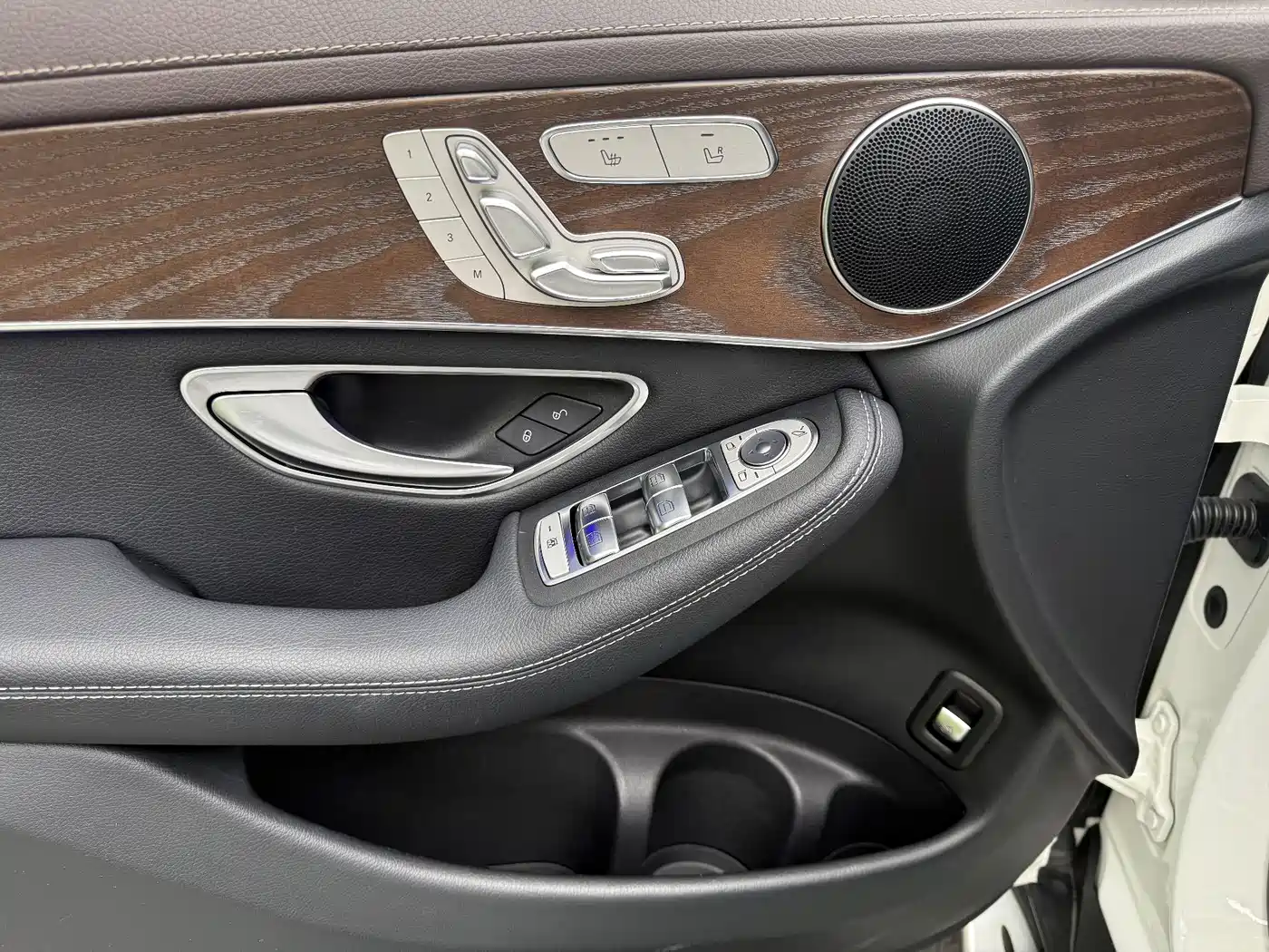 Mercedes-Benz GLC 2022 GLC 300 L 4MATIC Dynamic Collector's Edition фото 8