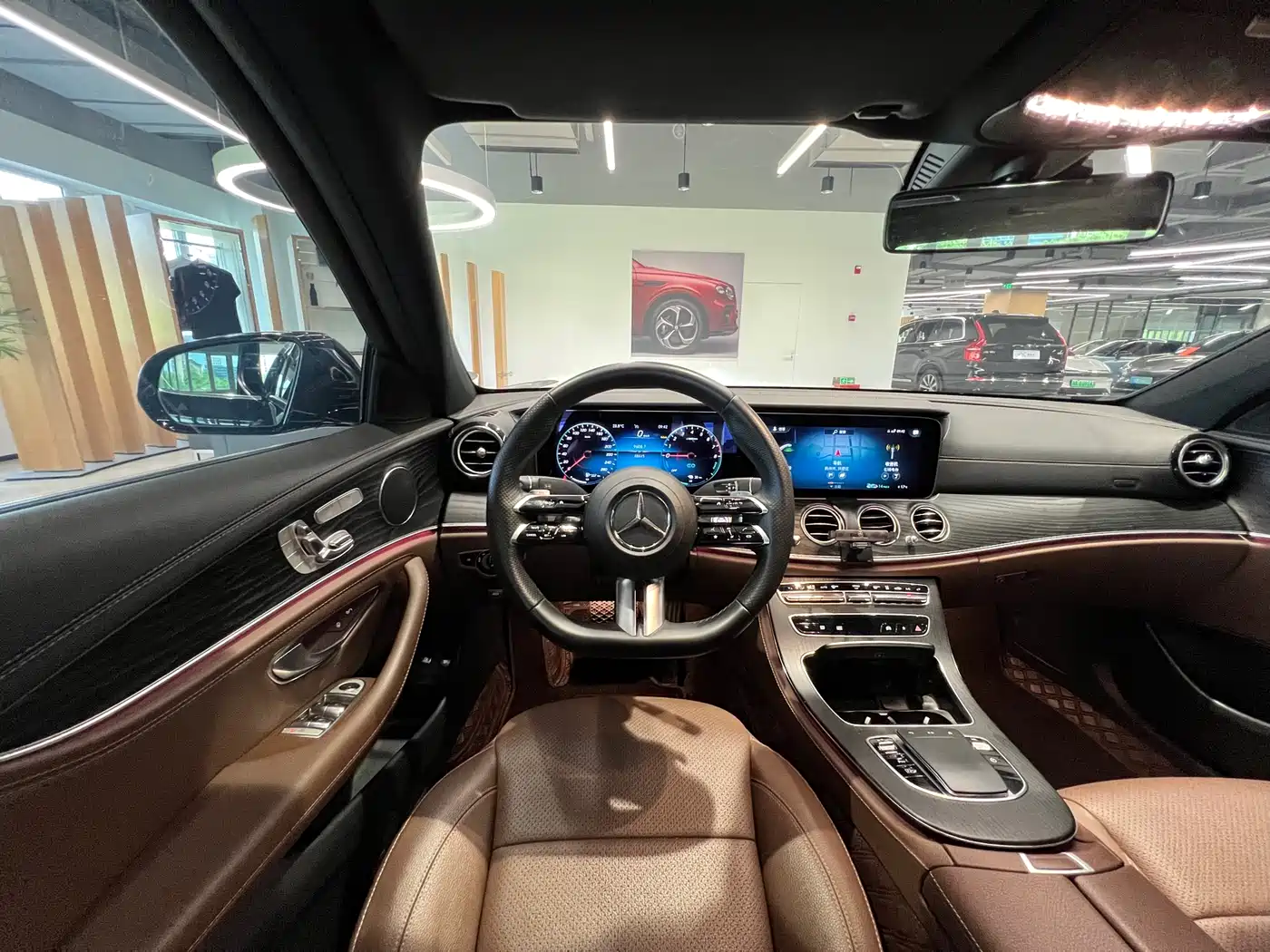 Mercedes-Benz E-Class New Energy 2023 E 350 e L Plug-in Hybrid Sport Sedan фото 12