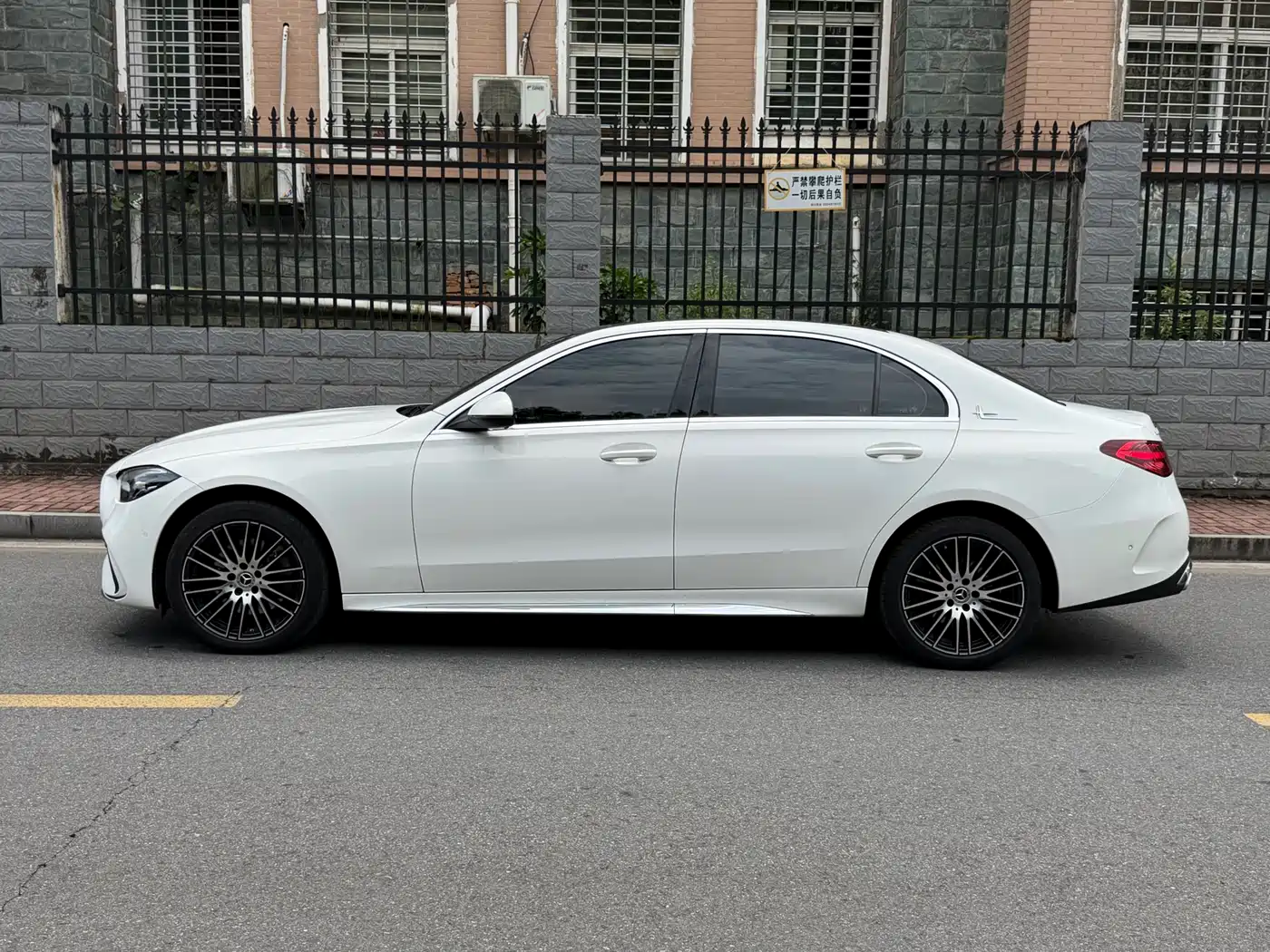 Mercedes-Benz C-Class 2023 C 260 L Sport фото 13