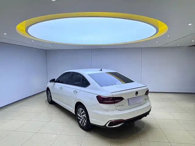 Volkswagen Lavida 2023 280TSI DSG Starlight Comfort Edition — фото 4