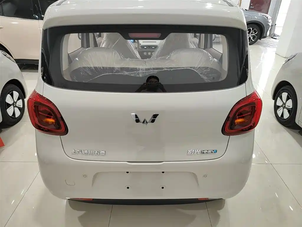 Wuling Motors Hongguang MINIEV 2026 2025 4-Door Advanced
