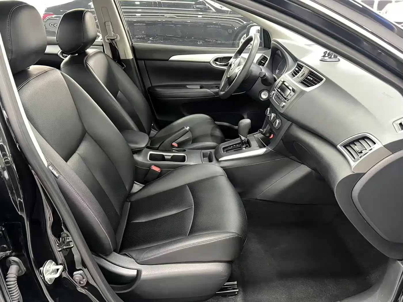 Nissan SYLPHY, миниатюра 8