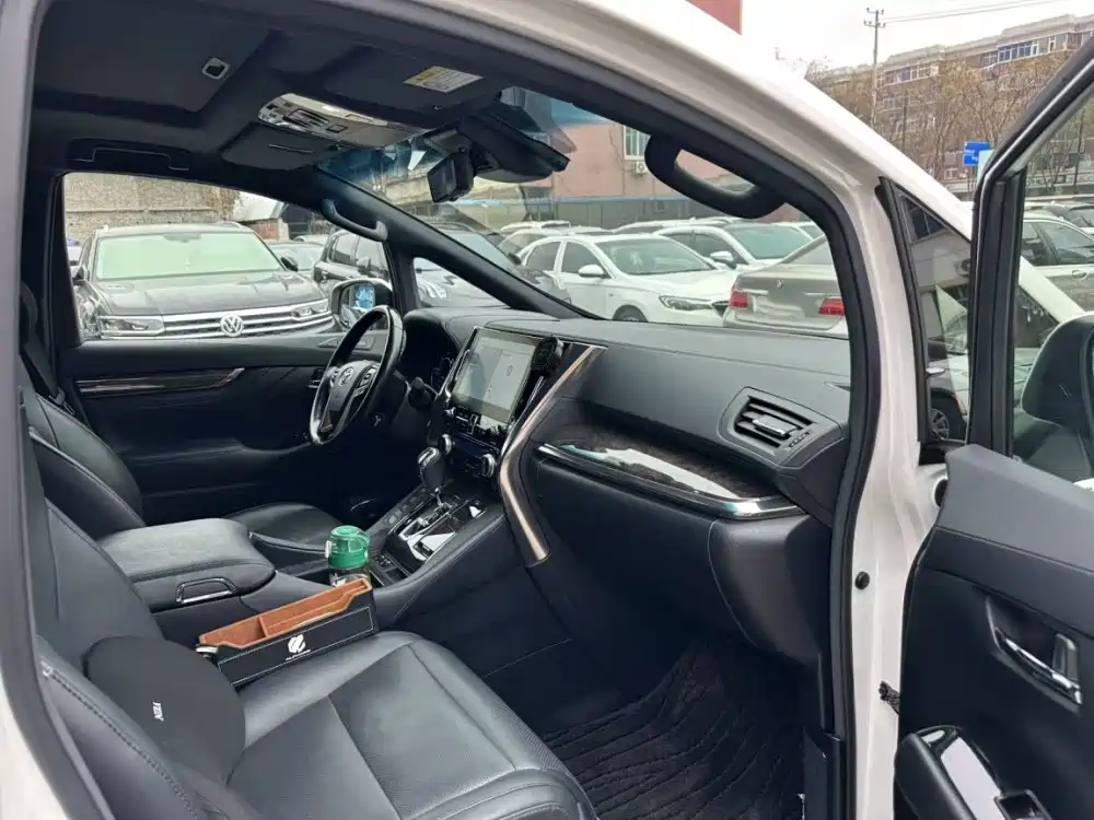 Toyota Vellfire 2020 Twin Engine 2.5L HV Premium Edition фото 7