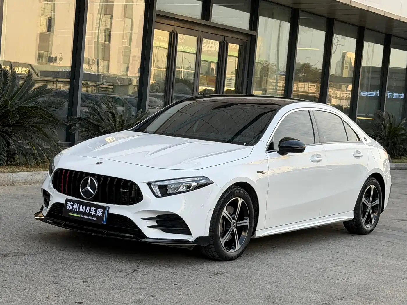 Mercedes-Benz A-Class 2024 A 200 L Fashion Edition фото 3