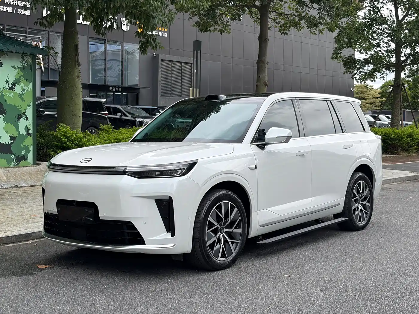 GAC Trumpchi Xiangwang S9 Qiankun UItra 6-seat