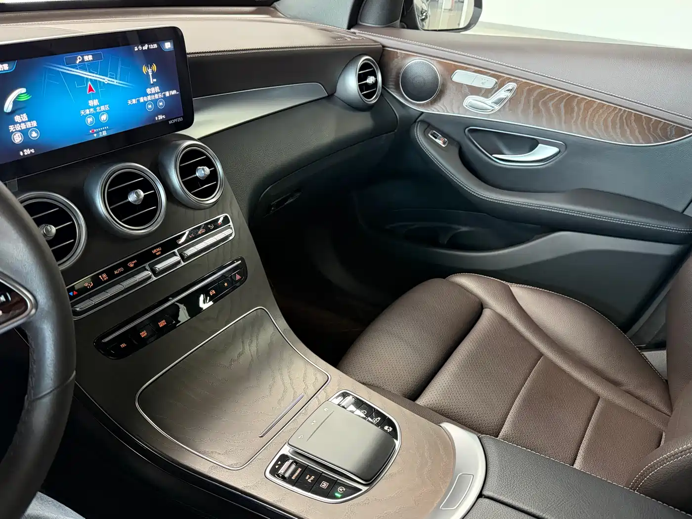 Mercedes-Benz GLC 2021 GLC 260 L 4MATIC Luxury фото 11