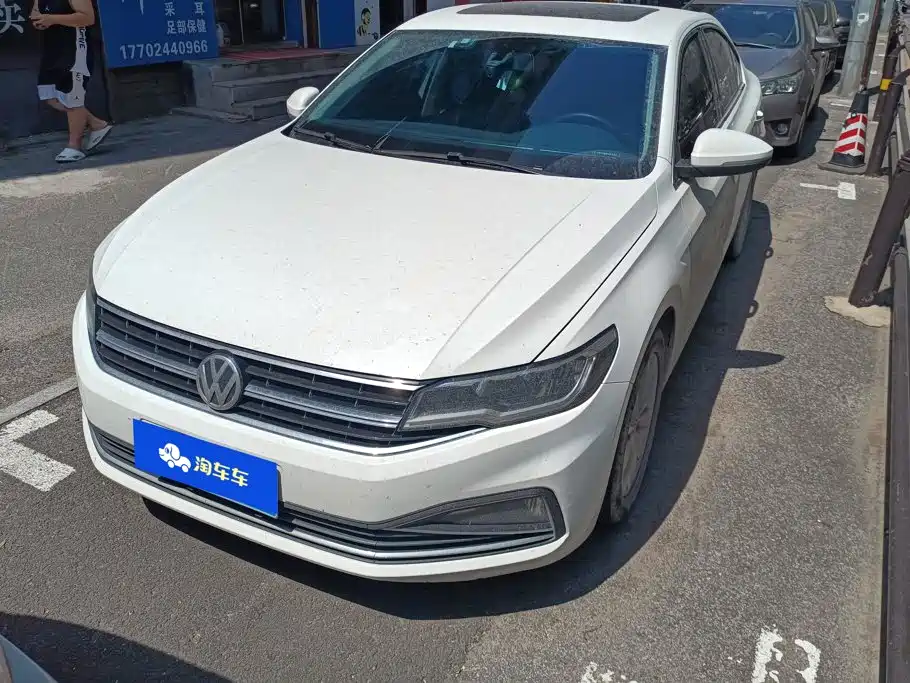 Фото 1 - Volkswagen Bora