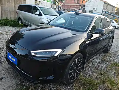 AITO M5