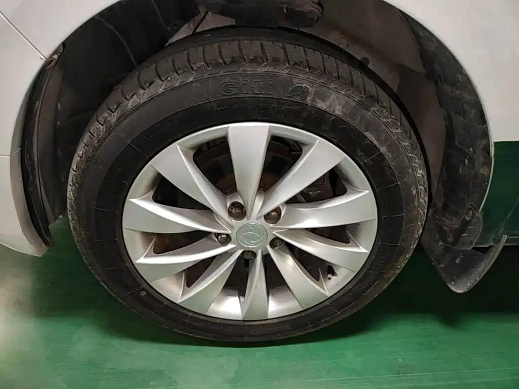 Dongfeng Fengxing Fengxing CM7 2016 2016 2.0T Manual Luxury