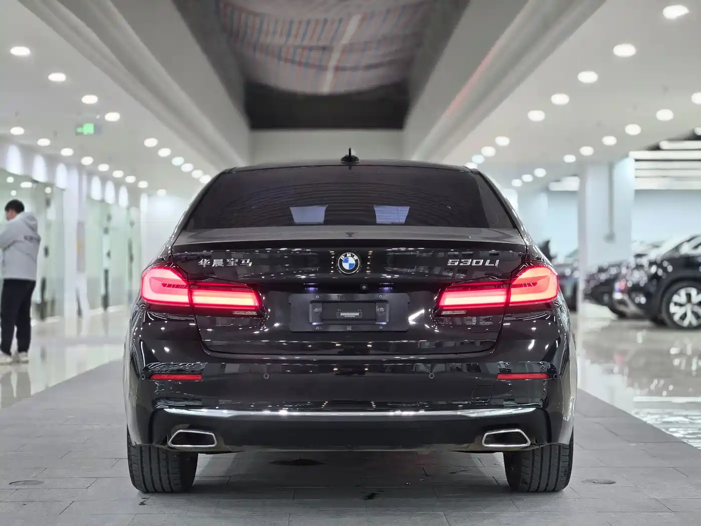 Фото 9 - BMW 5 Series