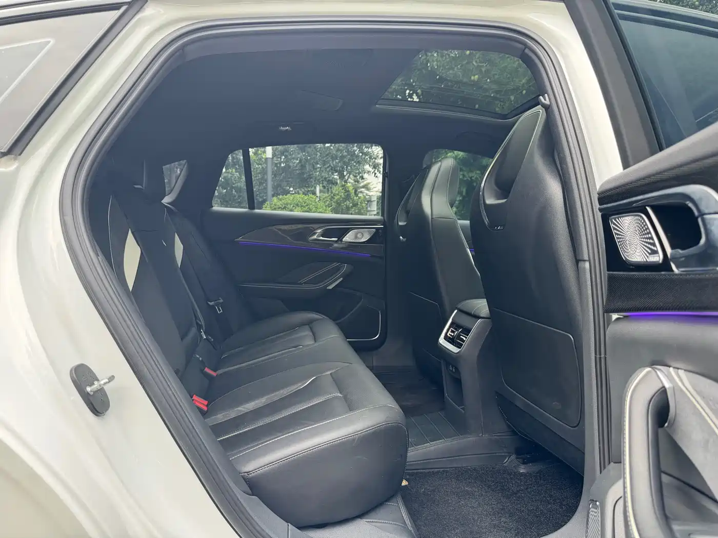 Hongqi H6 2023 2.0T Premium Edition фото 12