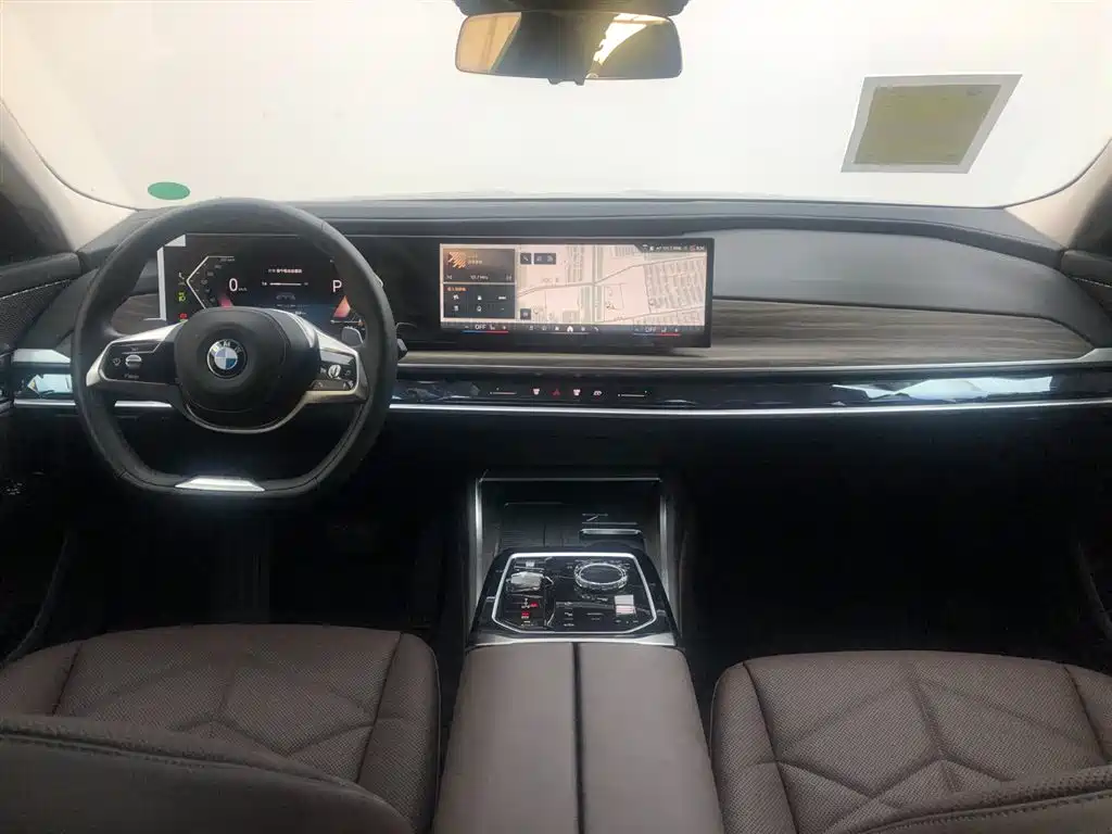 BMW 7 Series 2023 Model 735Li M Sport Package фото 7
