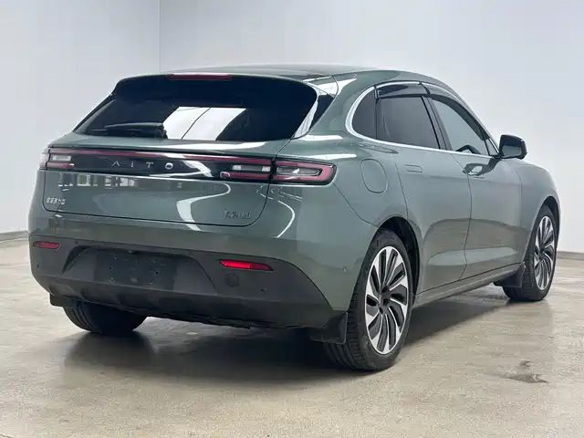 AITO Wenjie AITO M5 2022 Extended Range AWD Performance Edition — фото 4